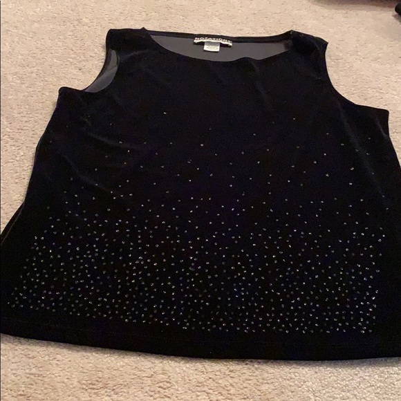 Notations Clothing Co Tops - Great For Holiday Parties 🎉